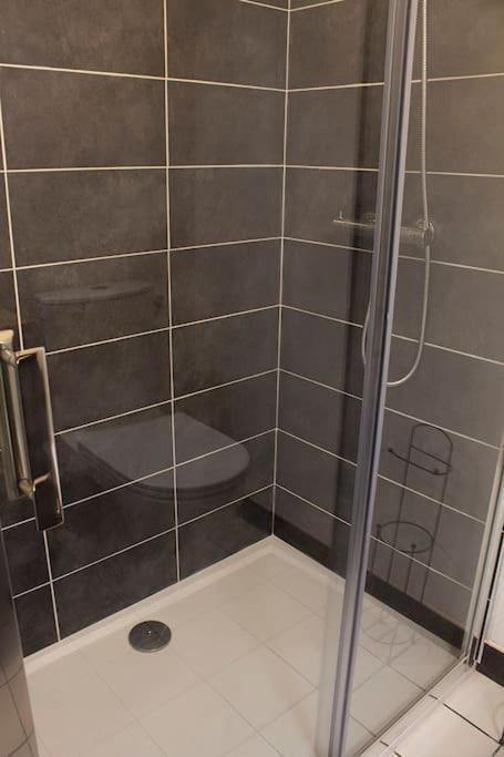 Logement Entier 50 M² Proche Centre Ville Morlaix Esterno foto